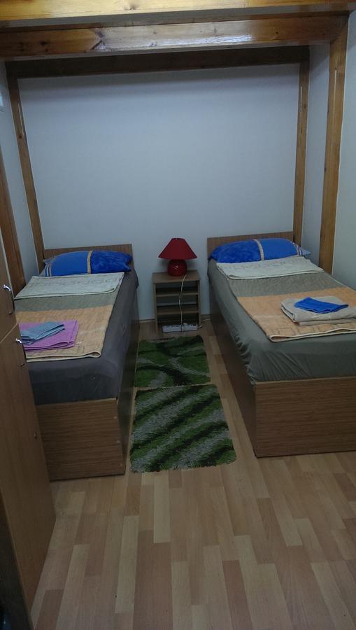 Guesthouse Rest Tbilisi ภายนอก รูปภาพ